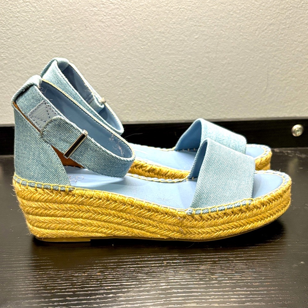 Brand new Franco Sarto wedge Sandel